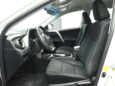 Used 2016 Toyota RAV4 LE image 11