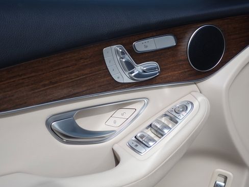 Certified 2021 Mercedes-Benz GLC 300 4MATIC image 7