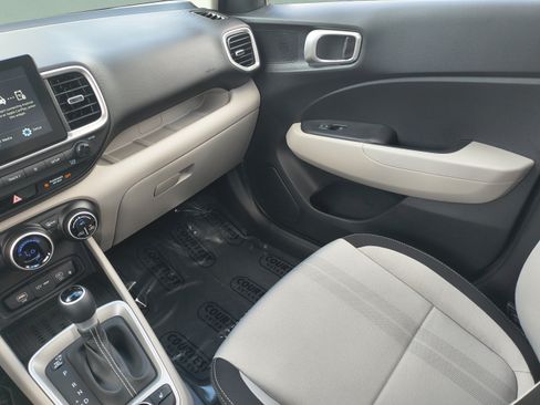 New 2026 Hyundai Venue SEL FWD image 13