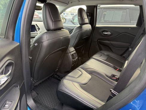 Used 2022 Jeep Cherokee Trailhawk w/ Trailer Tow Group image 12