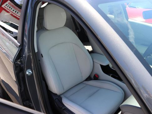 Used 2025 Hyundai Kona SEL AWD/4WD image 14