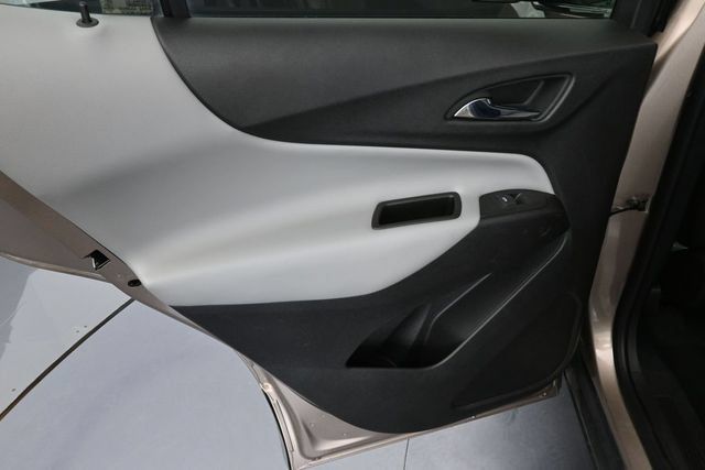 Used 2018 Chevrolet Equinox LT FWD image 27