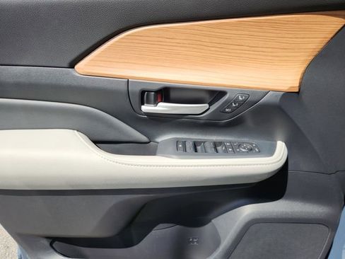 New 2026 Toyota Grand Highlander Limited image 21