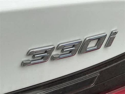 Used 2020 BMW 330i xDrive Sedan w/ Premium Package image 27