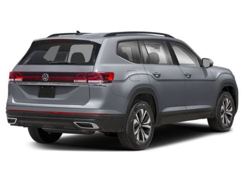 Used 2024 Volkswagen Atlas SE w/ Panoramic Sunroof Package FWD image 2
