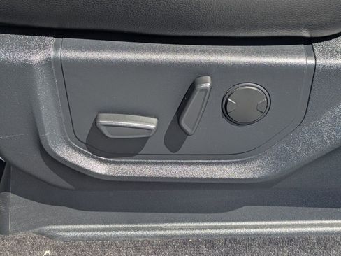 Used 2019 Ford F150 Lariat w/ Trailer Tow Package image 20