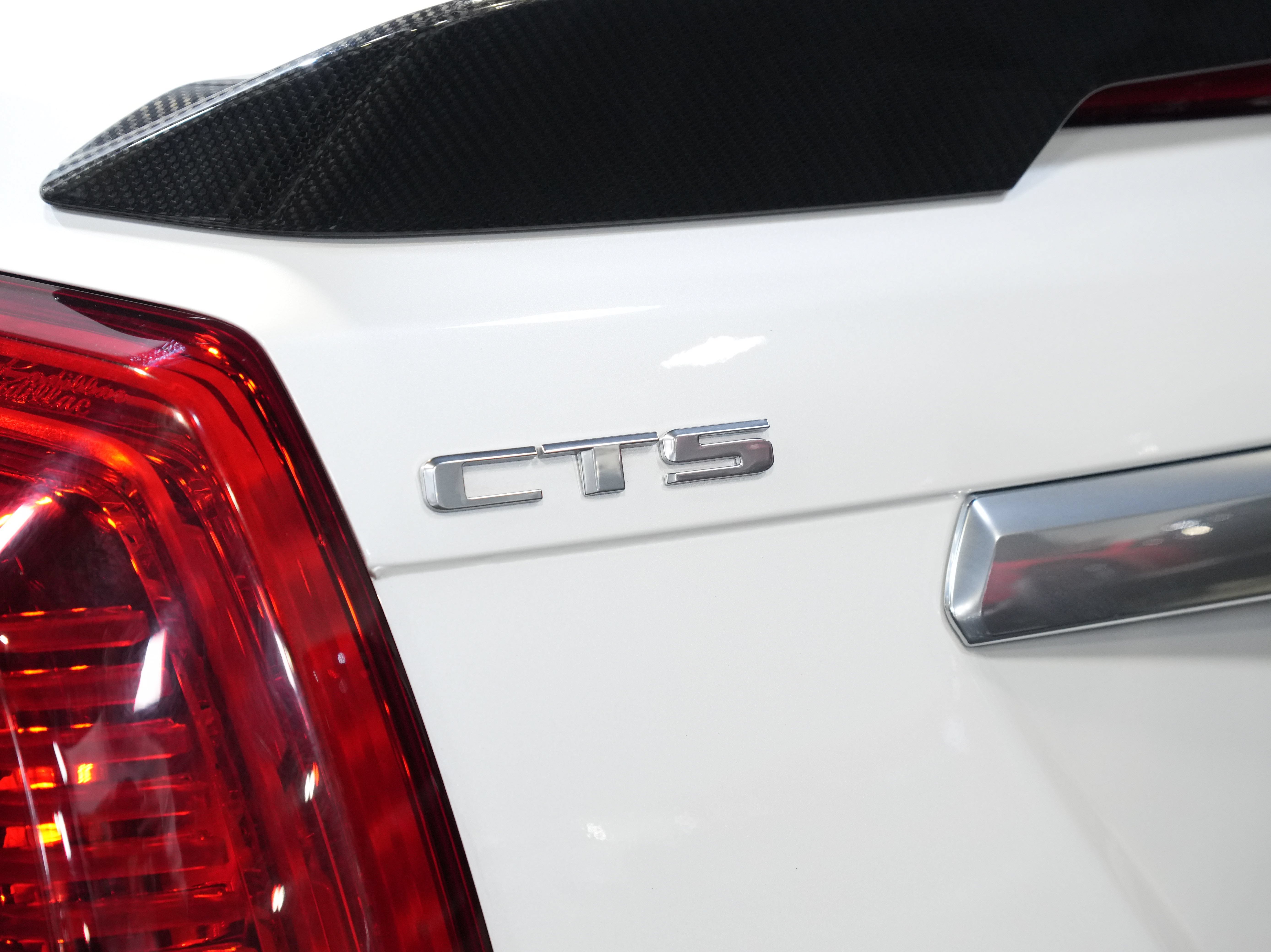 Used 2016 Cadillac CTS V w/ Carbon Fiber Package RWD image 19