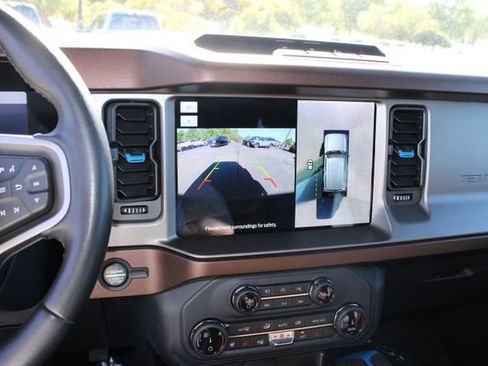 Used 2022 Ford Bronco Outer Banks AWD/4WD image 3