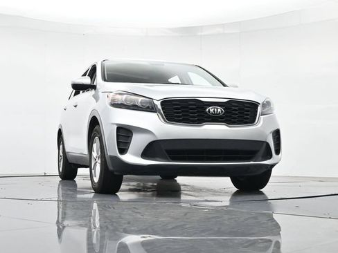 Used 2019 Kia Sorento L FWD image 35