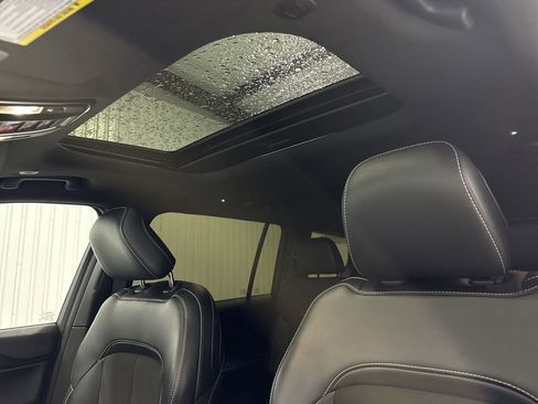 Used 2025 Jeep Grand Cherokee L Altitude RWD image 19
