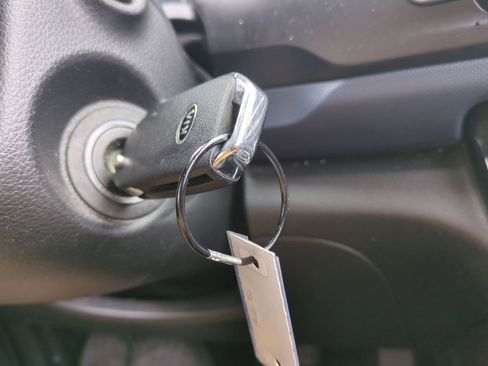 Used 2021 Kia Seltos S image 16