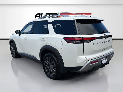 Used 2023 Nissan Pathfinder SL w/ SL Premium Package AWD/4WD image 5