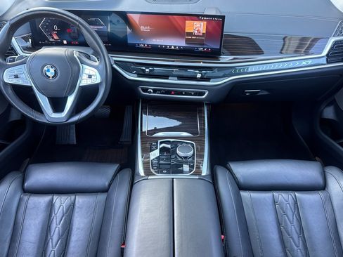 Used 2026 BMW X7 xDrive40i AWD/4WD image 16