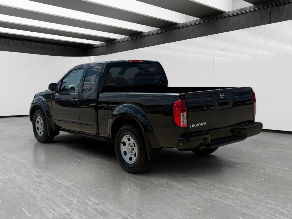 Used 2021 Nissan Frontier S RWD image 3