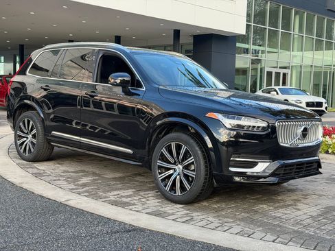 Used 2024 Volvo XC90 B5 Core image 31