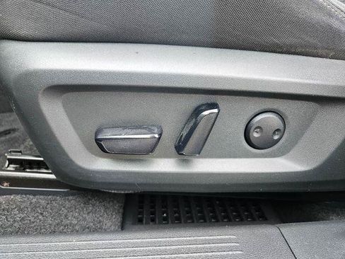 Used 2023 Nissan Rogue SV AWD/4WD image 9