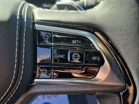 New 2024 Jeep Grand Cherokee Overland w/ Advanced Protech Group III image 34