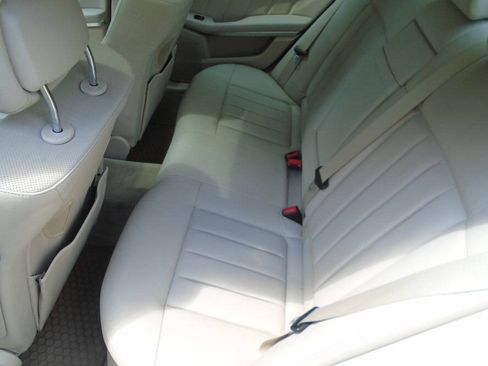 Used 2014 Mercedes-Benz E 350 Sedan image 11