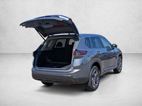 Used 2025 Nissan Rogue SV FWD image 5