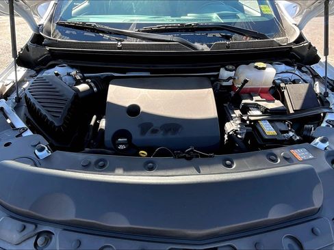 Used 2024 Buick Enclave Premium image 9