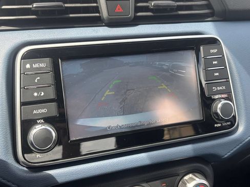 Used 2025 Nissan Versa SV FWD image 21