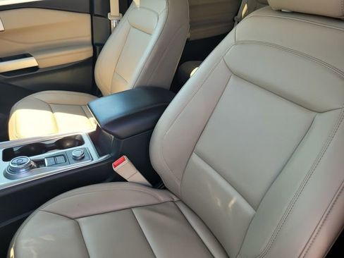 Certified 2023 Ford Explorer XLT w/ Equipment Group 202A image 11