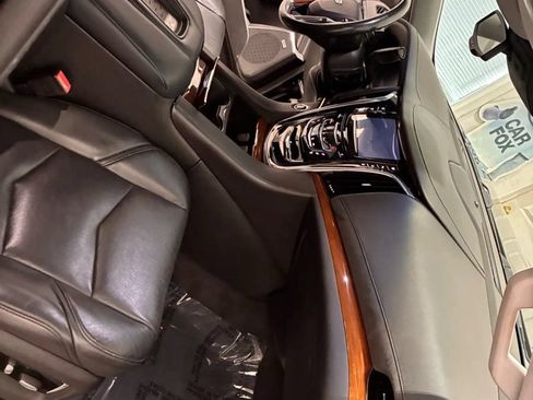 Used 2015 Cadillac Escalade ESV Luxury AWD/4WD image 15