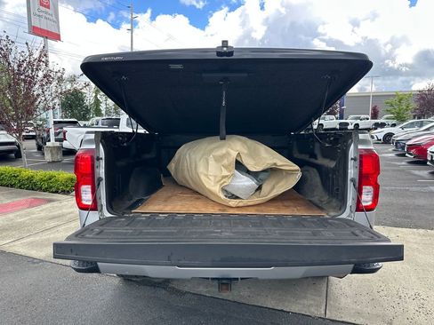 Used 2018 Chevrolet Silverado 1500 LTZ Z71 w/ Redline Edition AWD/4WD image 26