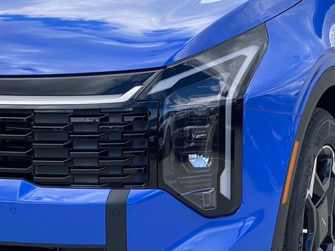 New 2026 Kia Sportage EX image 8