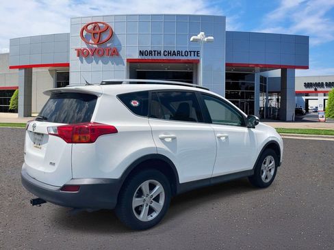 Used 2014 Toyota RAV4 XLE FWD image 6