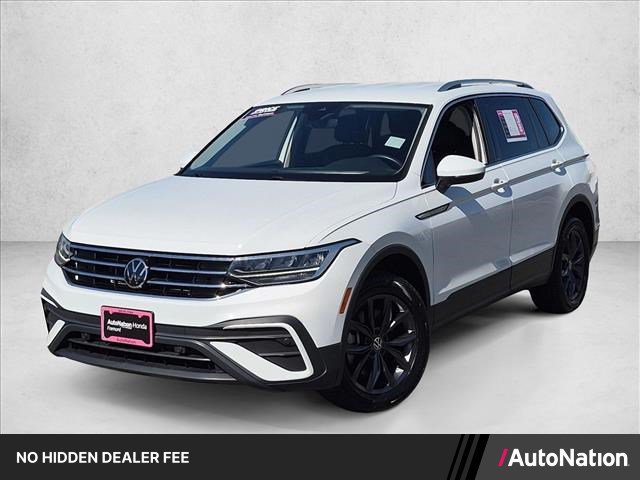 Used 2024 Volkswagen Tiguan SE AWD/4WD image 1