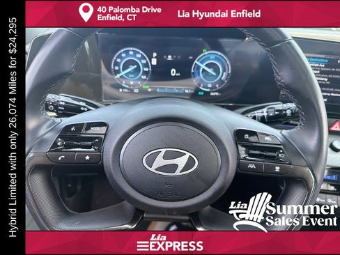 Used 2024 Hyundai Elantra Limited FWD image 15