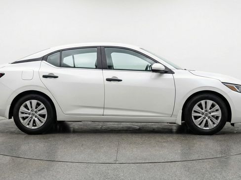 Used 2025 Nissan Sentra S FWD image 11