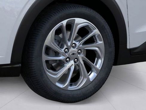 New 2027 Chevrolet Bolt LT w/ Comfort Package FWD image 9