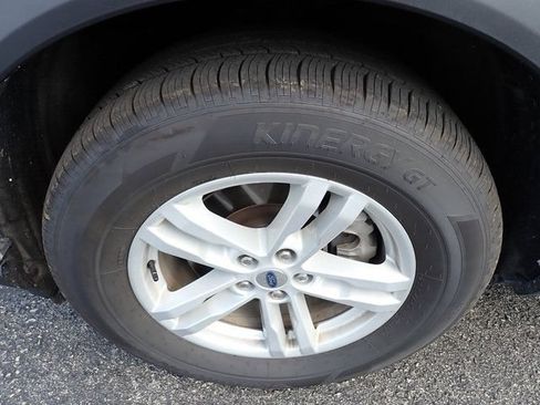 Used 2021 Ford Explorer XLT w/ Equipment Group 202A AWD/4WD image 10