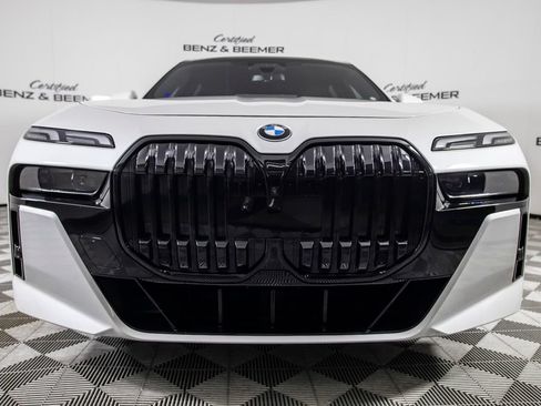 Used 2023 BMW 740i RWD image 5