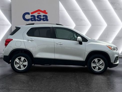 Used 2021 Chevrolet Trax LT AWD/4WD image 5