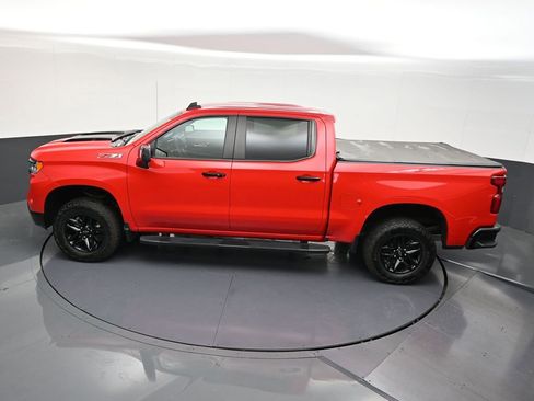 Used 2024 Chevrolet Silverado 1500 LT Trail Boss w/ LT Trail Boss Premium Package AWD/4WD image 17