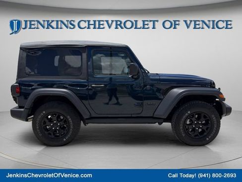 Used 2025 Jeep Wrangler Sport AWD/4WD image 3
