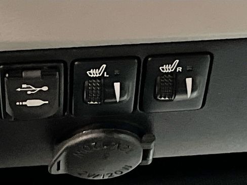 Used 2017 Toyota Sienna XLE AWD/4WD image 19