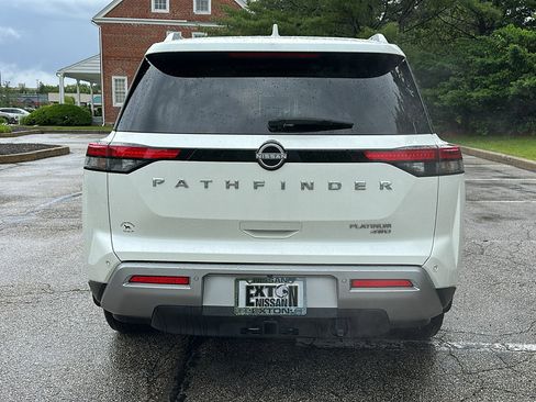 Certified 2023 Nissan Pathfinder Platinum image 5