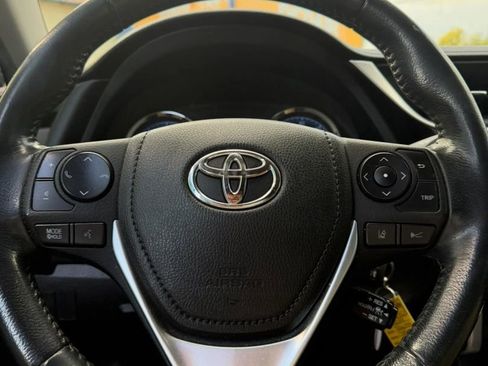 Used 2019 Toyota Corolla SE image 19