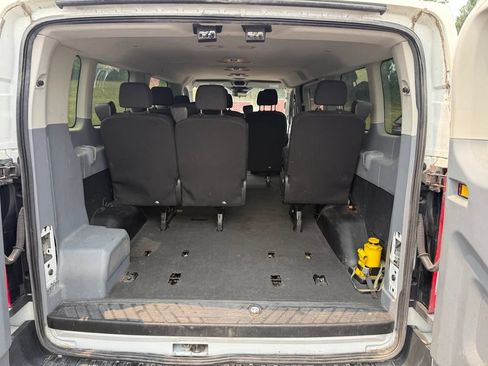 Used 2017 Ford Transit 350 XLT RWD image 5