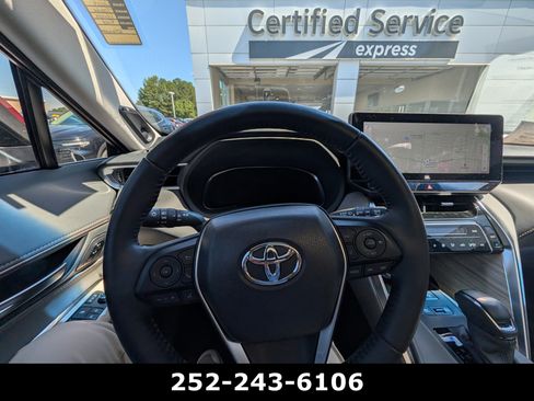 Used 2024 Toyota Venza Limited AWD/4WD image 17