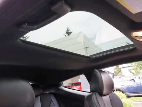 Used 2020 Hyundai Veloster Turbo FWD image 19