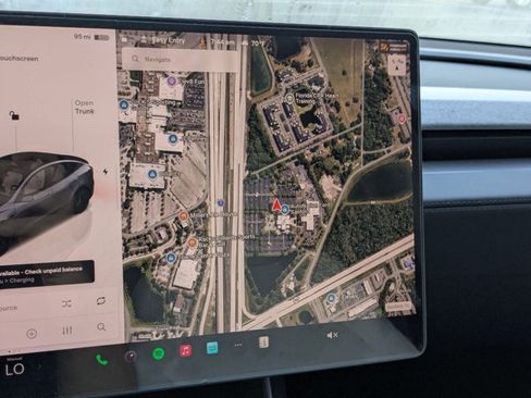 Used 2026 Tesla Model Y Long Range image 9