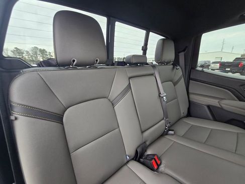 Used 2024 Chevrolet Colorado ZR2 w/ ZR2 Convenience Package III image 16