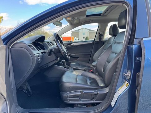Used 2015 Volkswagen Jetta SE FWD image 12
