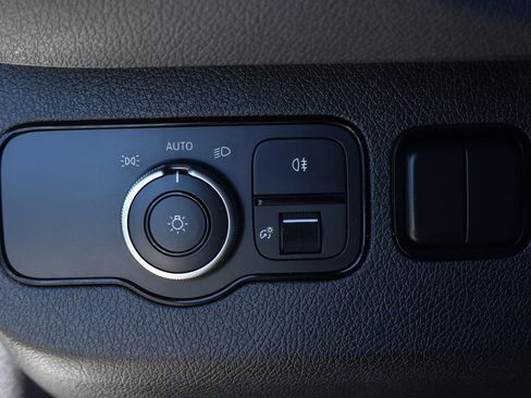 Used 2021 Mercedes-Benz Sprinter 1500 image 21