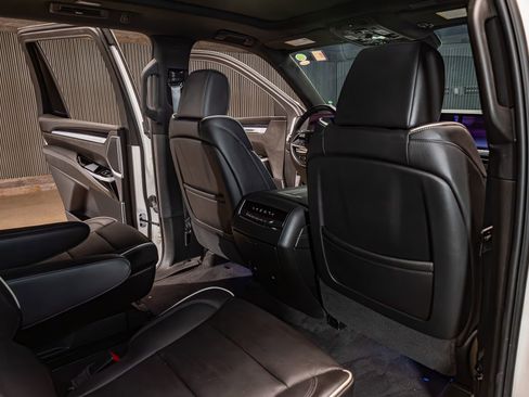 Used 2025 Cadillac Escalade Sport w/ Touring Package AWD/4WD image 27